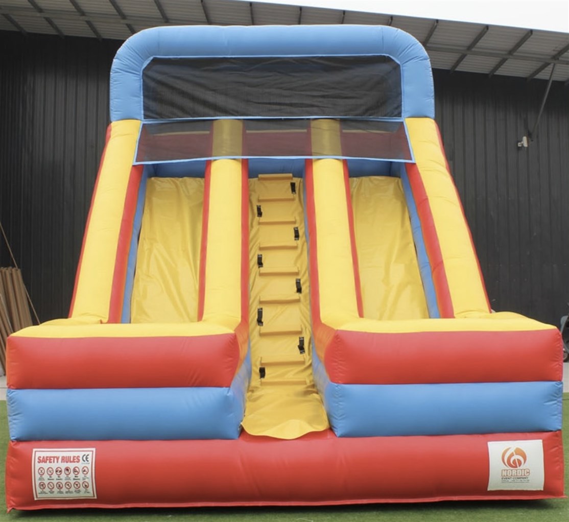 Rutsjebane / Slide set forfra
*