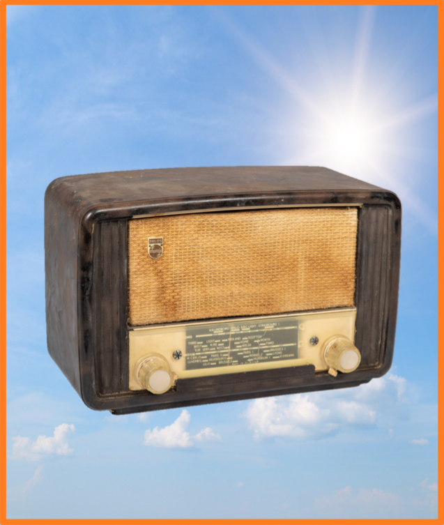 Gammel Philips radio
Størrelse: 20 x 15 x 30 cm.
