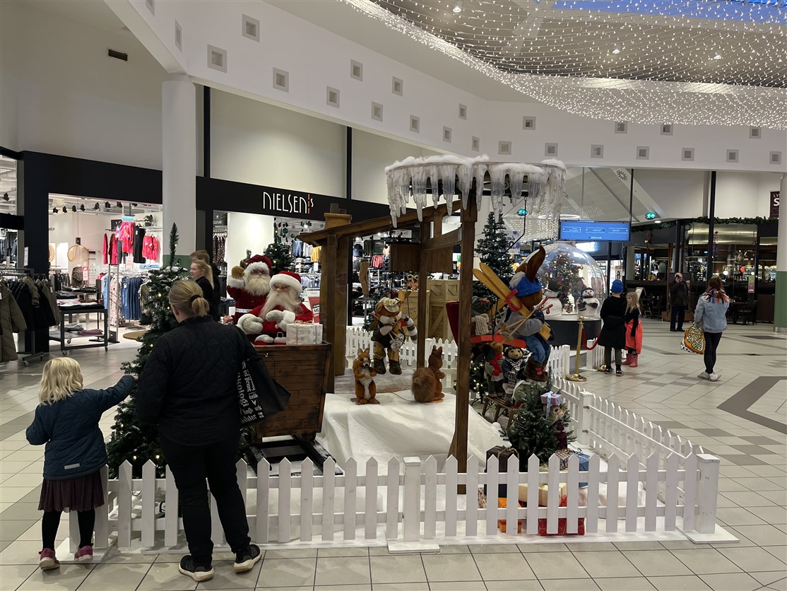 Mindre juleudstilling på arial 3,6 x 3,6 meter
*